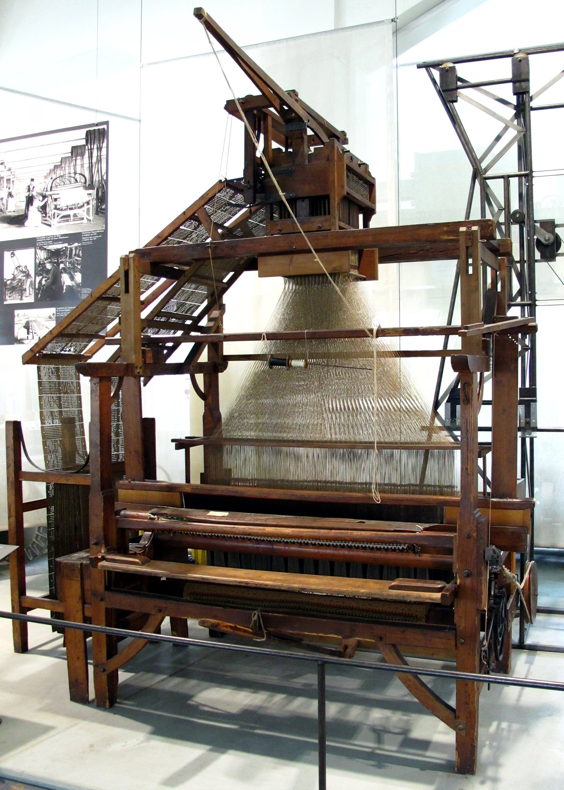 Jacquard-Webstuhl